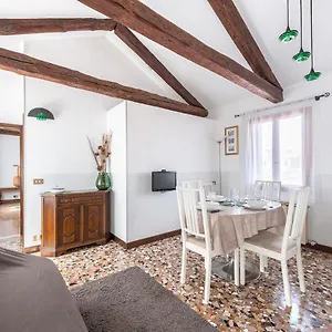  Apartment Colombina Like At 3 Bedrooms Fully Equipped Air Conditioned Italien