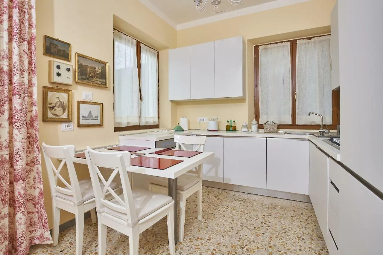 Marciana Hills Apartments 0*, Marciana (Isola d'Elba) Italia